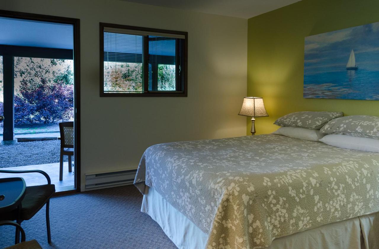 St Andrews By The Lake Golf Resort Kaleden Exterior foto